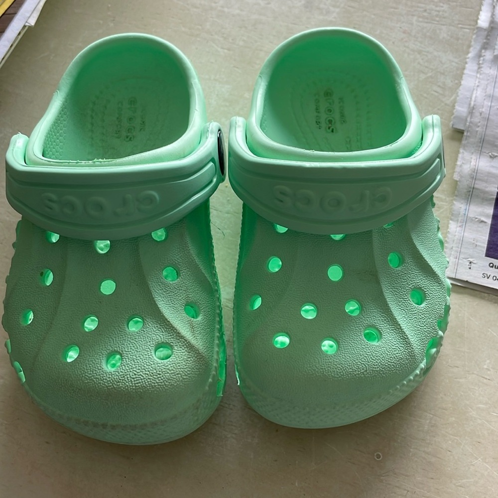 Kids crocs
